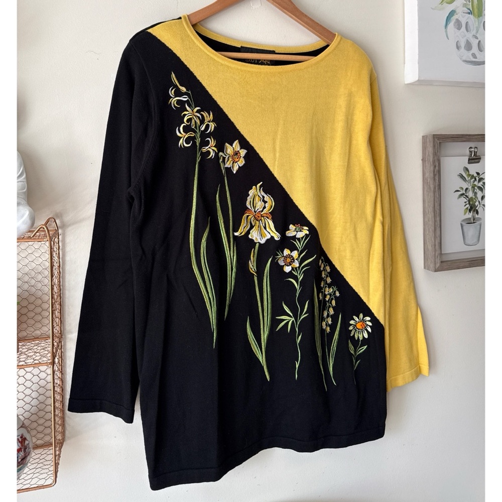 Bob Mackie Wearable Art Black Yellow Floral Embroidered Colorblock Top Large - Picture 7 of 11